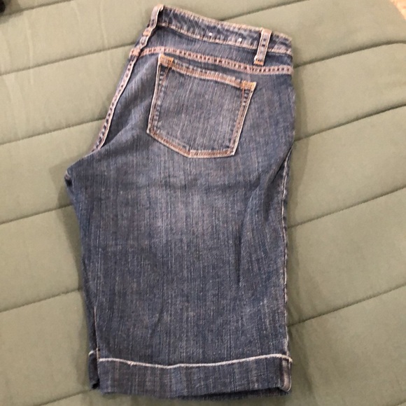 Good condition - Picture 2 of 3